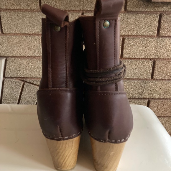 No. 6 Deep Malbec Lace up W/Kiltie Clog Boots Women’s Size 38 Beautiful! - Picture 6 of 12